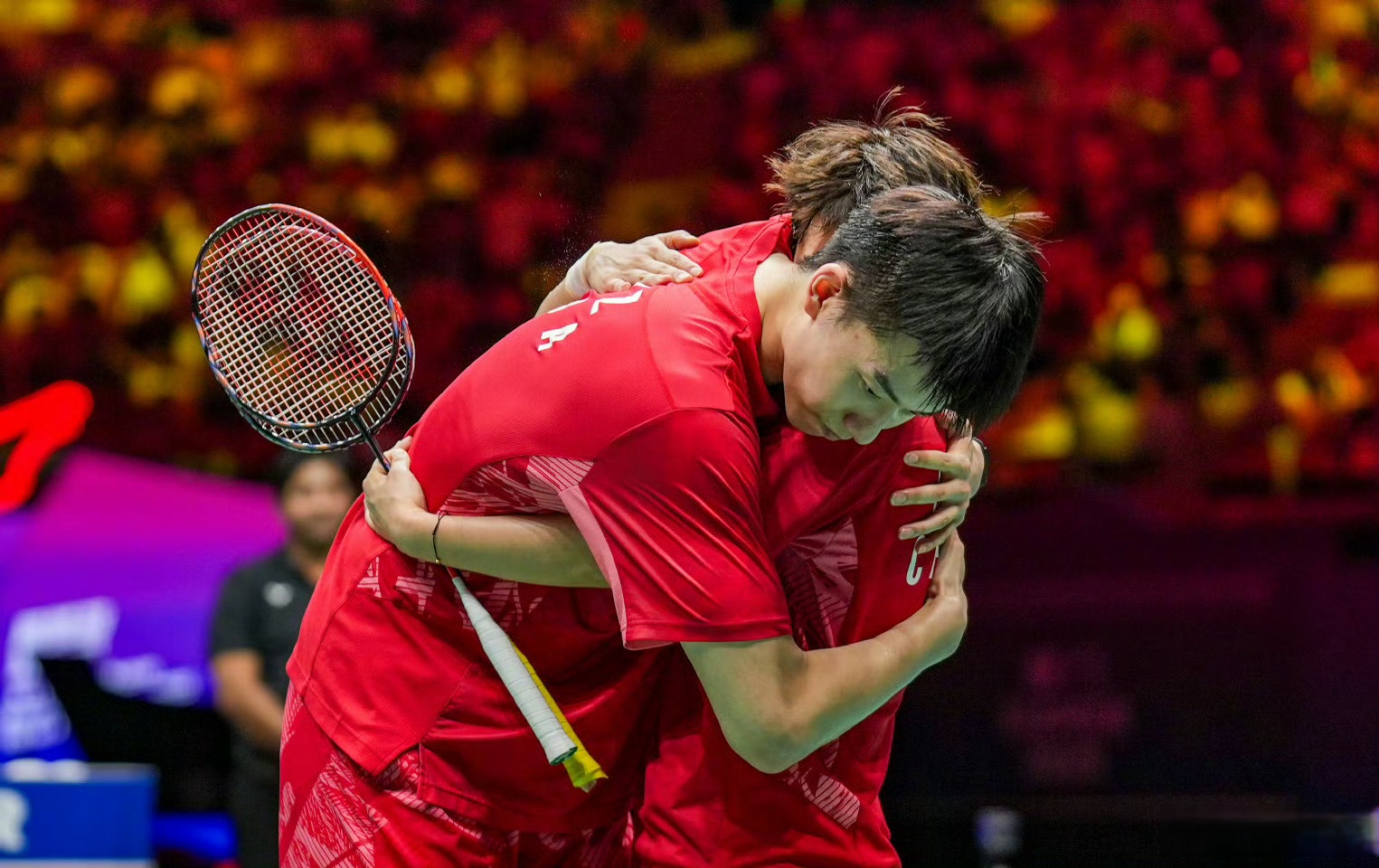 韩国国家队在比赛中获胜，韩国球员庆祝成功(韩国国家队在比赛中获胜,韩国球员庆祝成功的是谁)