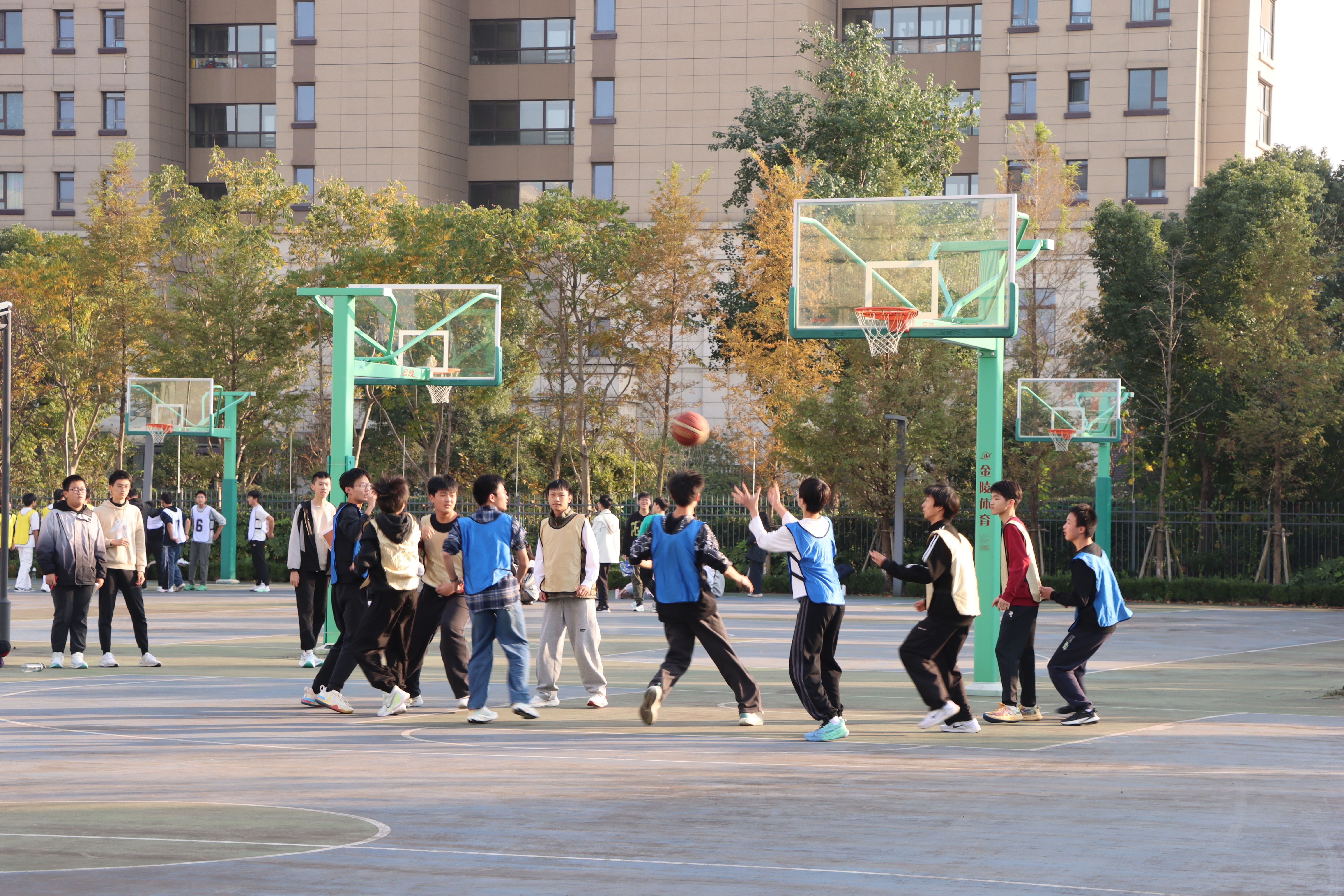 关于篮球赛场传来好消息,欧冠下届加泰罗尼亚再战争的信息 关于篮球赛场传来好消息,欧冠下届加泰罗尼亚再战争的信息